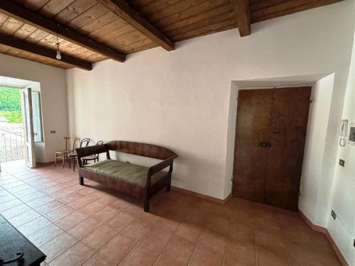 Apartamento em Esanatoglia