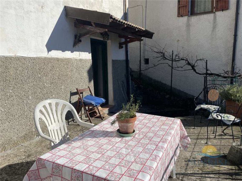 Detached house in Mongiardino Ligure
