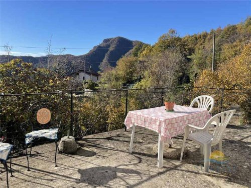 Detached house in Mongiardino Ligure