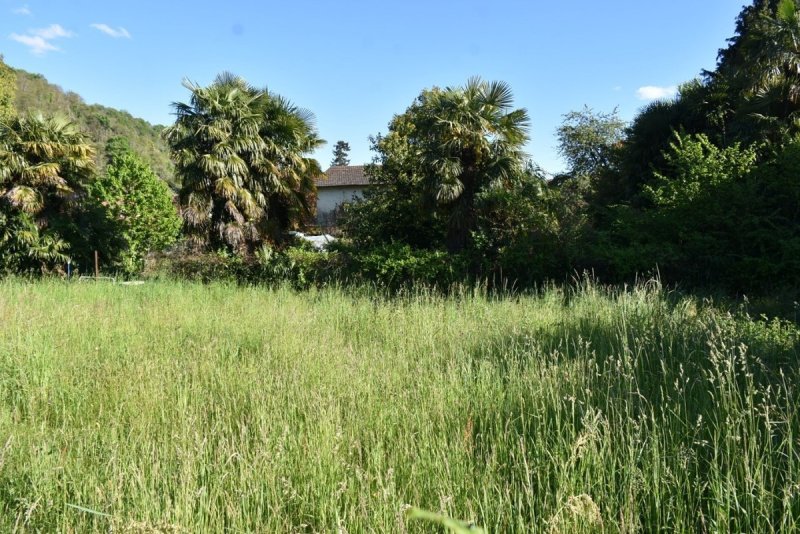 Building plot in Maccagno con Pino e Veddasca