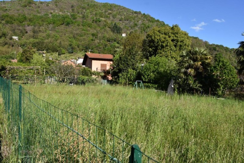 Building plot in Maccagno con Pino e Veddasca