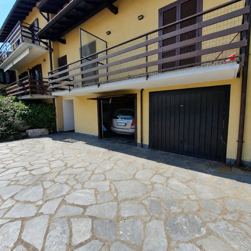 Apartment in Montegrino Valtravaglia