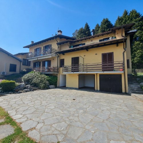 Apartment in Montegrino Valtravaglia