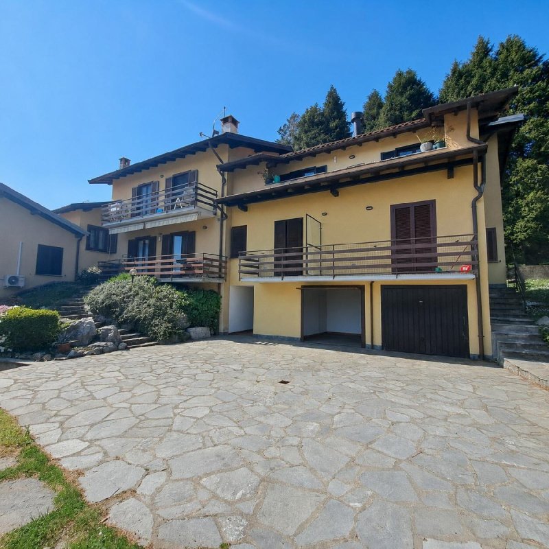 Apartment in Montegrino Valtravaglia