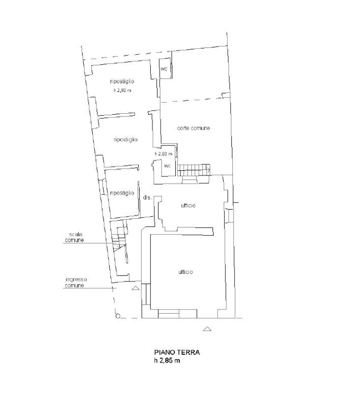 Commercial property in Maccagno con Pino e Veddasca
