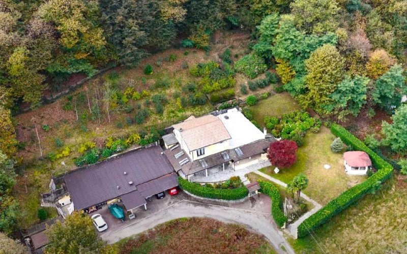 Villa i Dumenza