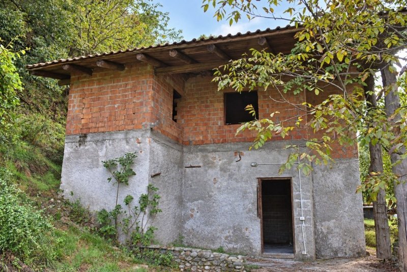 Casolare a Castelveccana