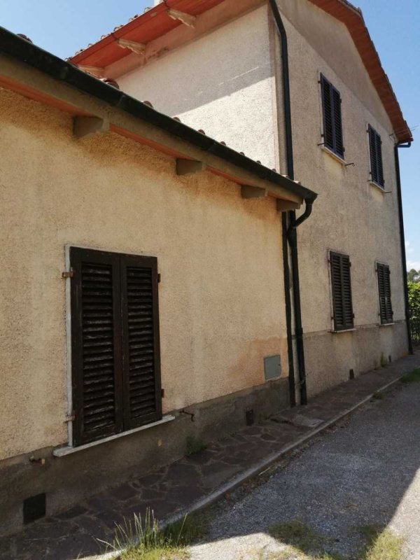 Country house in Monticiano