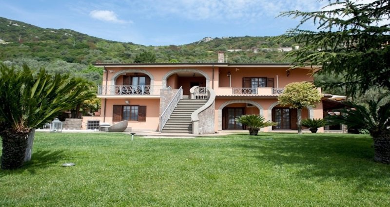 Villa a Sant'Oreste