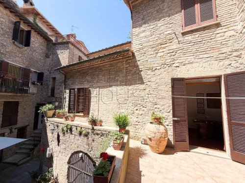 Appartement à Montone