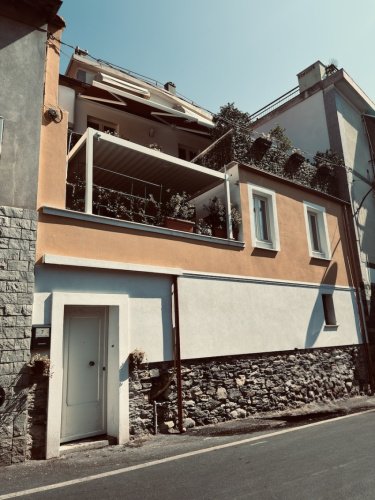 Top-to-bottom house in Alassio