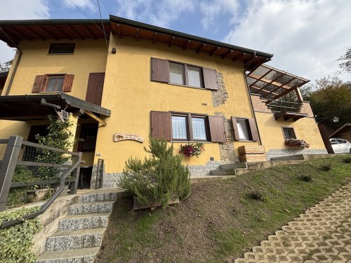 Villa i Valduggia