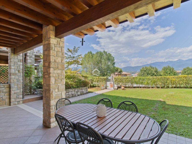 Reihenhaus in Manerba del Garda