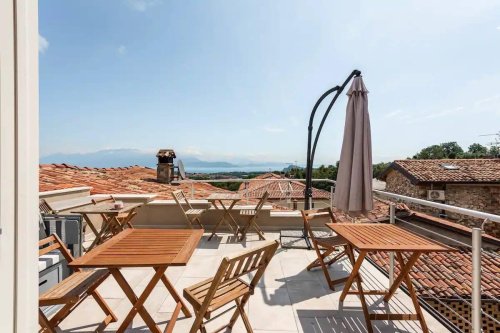 Casa indipendente a Puegnago del Garda