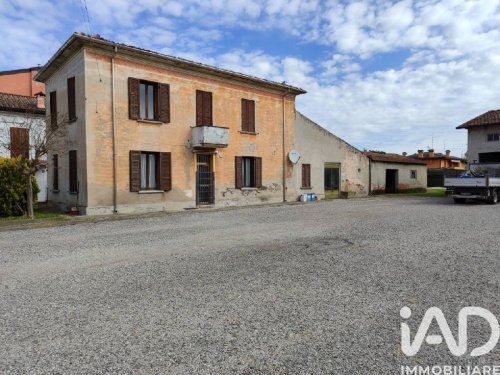 Villa in Suzzara
