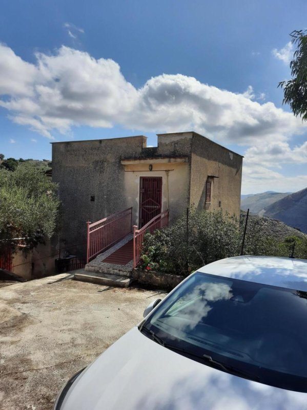 Huis op het platteland in Belmonte Mezzagno