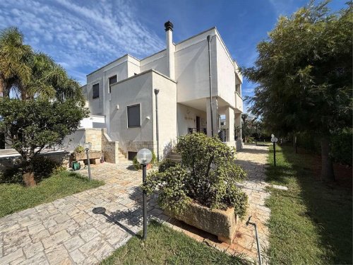 Villa à Brindisi