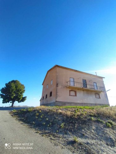 Landhaus in Sommatino