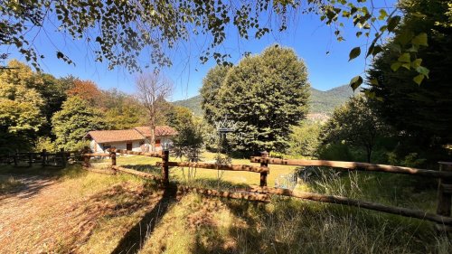 Casa de labranza en Cadegliano-Viconago