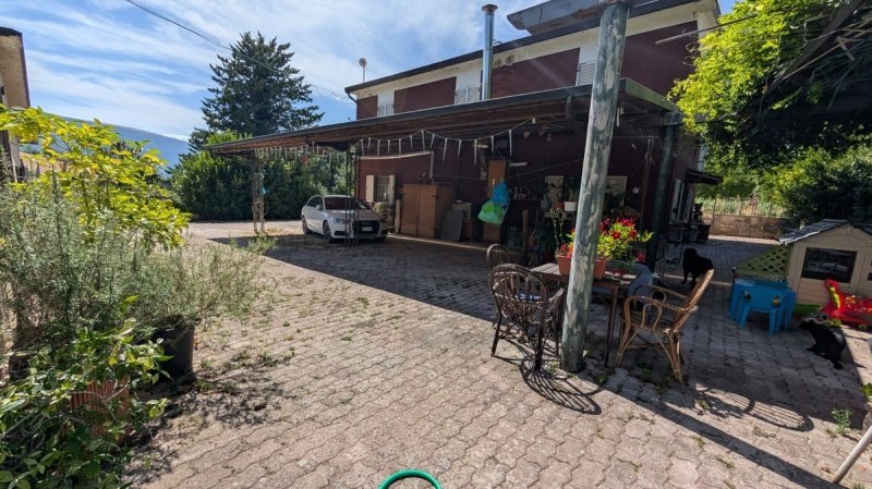 Haus in Camporotondo di Fiastrone