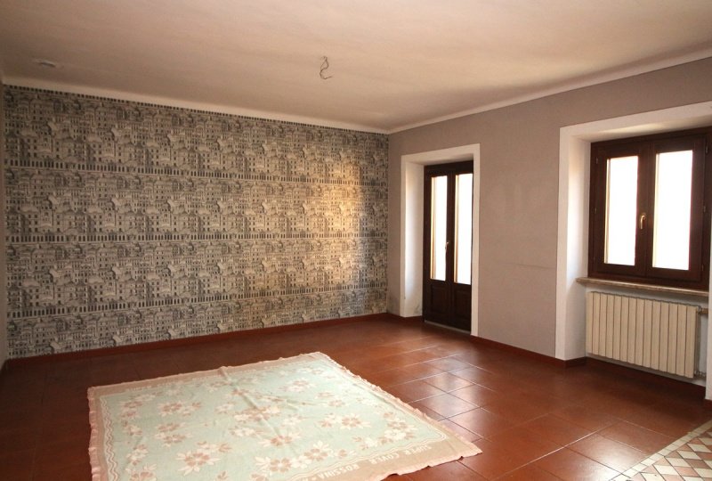 Historisch appartement in Dogliani