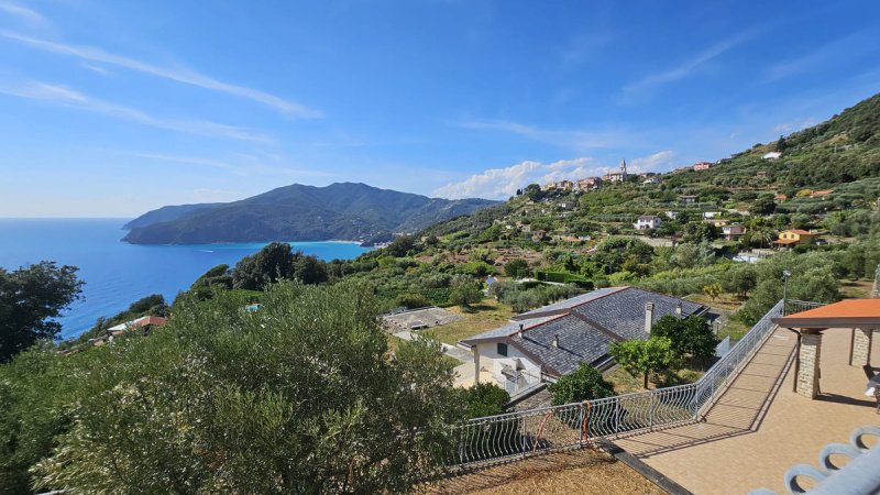 Villa in Moneglia