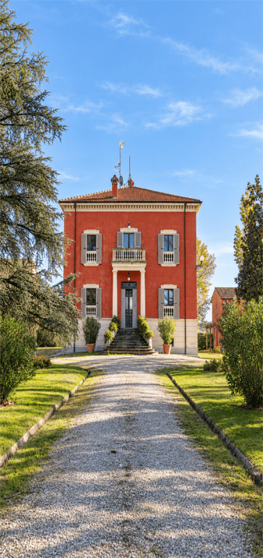 Villa in Medesano