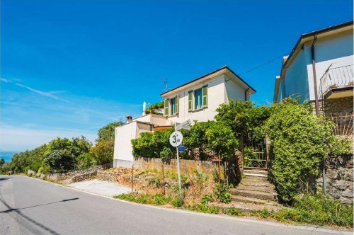 Villa in Ameglia