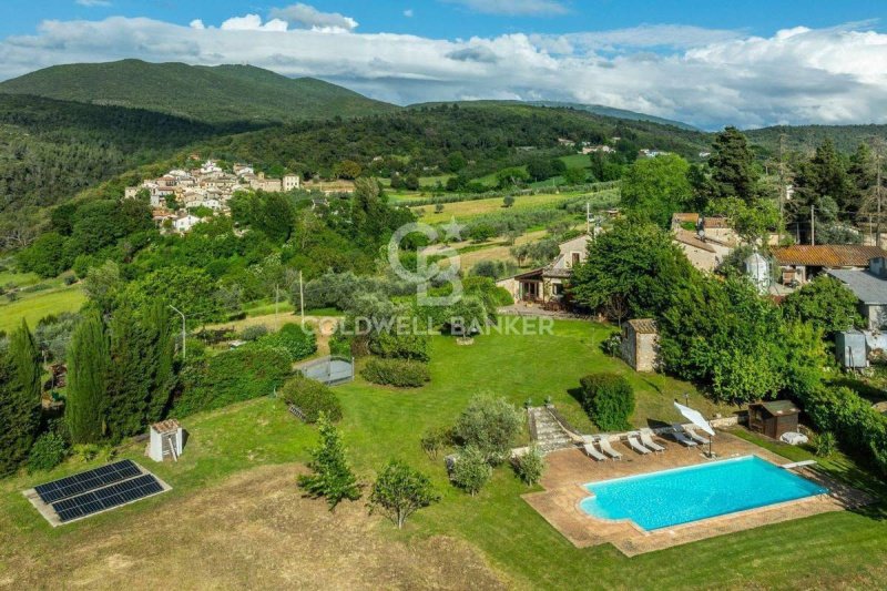 Casa geminada em Calvi dell'Umbria