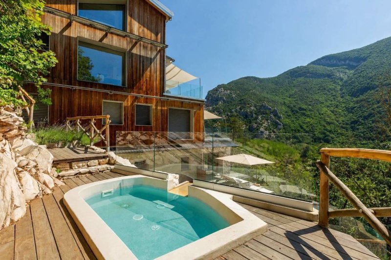 Villa in Acqualagna