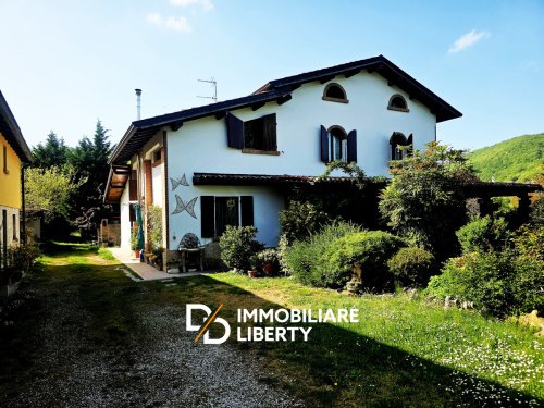 Villa in Pellegrino Parmense