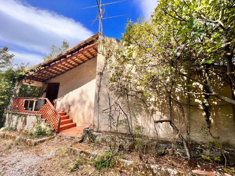 Country house in Genga