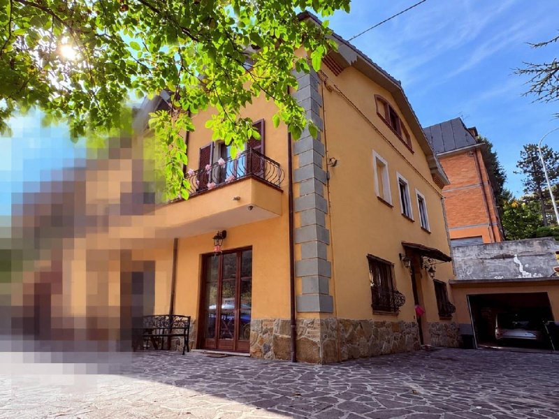 Terraced house in Fabriano
