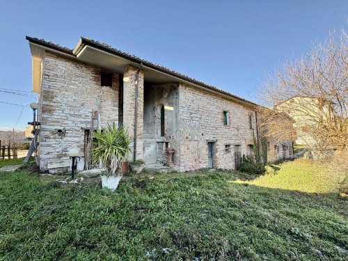 Casa independiente en Genga