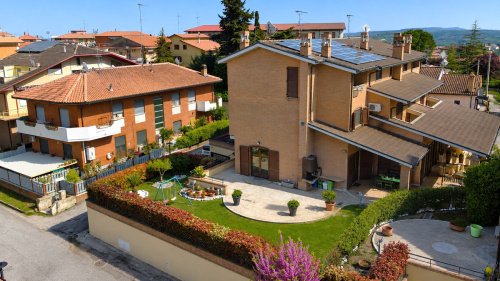 Casa semi-independiente en Mosciano Sant'Angelo