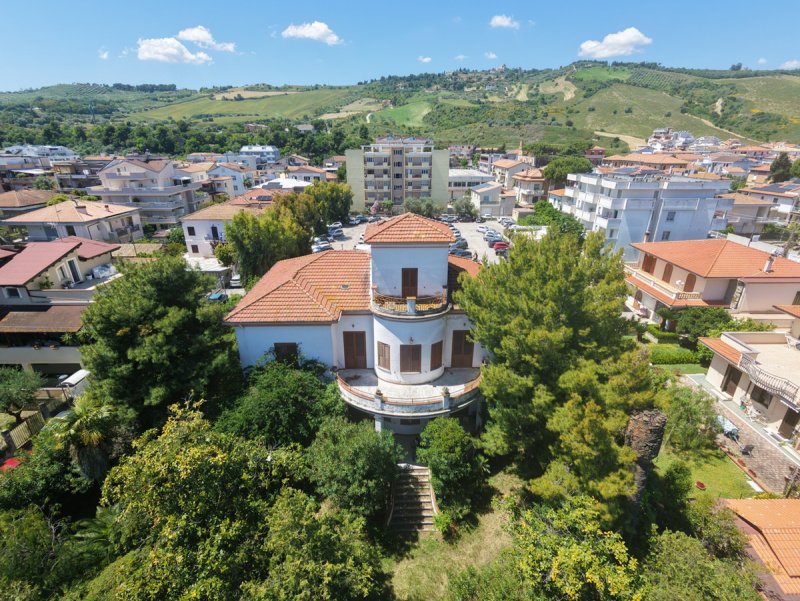 Villa à Roseto degli Abruzzi