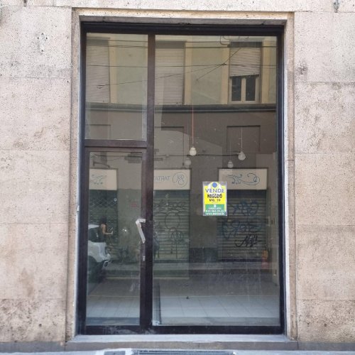 Kommersiell byggnad i Turin