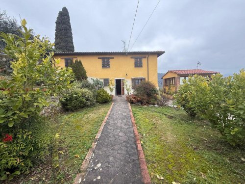 Casa independiente en Pescia