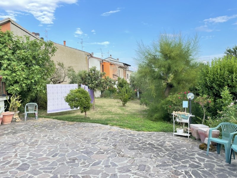 Vrijstaande woning in San Damiano al Colle