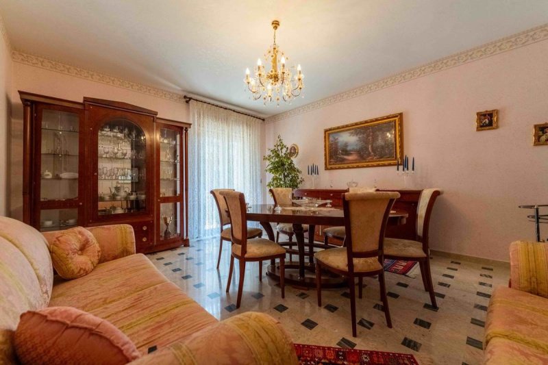 Wohnung in Campofelice di Roccella