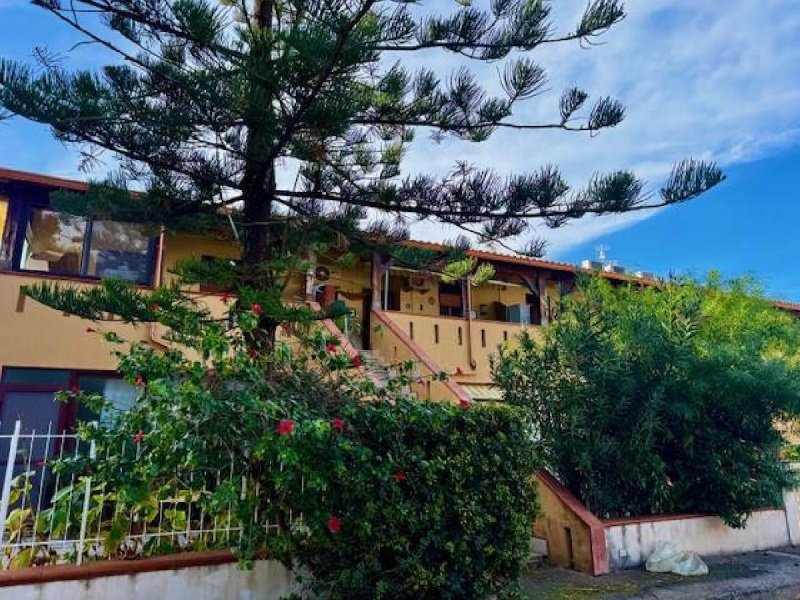 Wohnung in Campofelice di Roccella