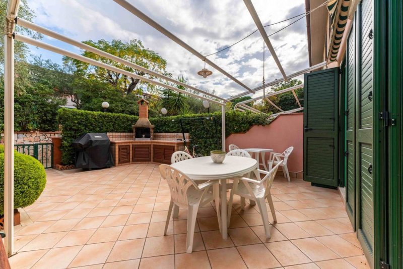 Wohnung in Campofelice di Roccella