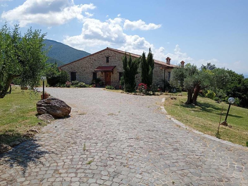 Casa de fazenda em Cerreto d'Esi