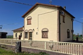 Casa di campagna a Copparo