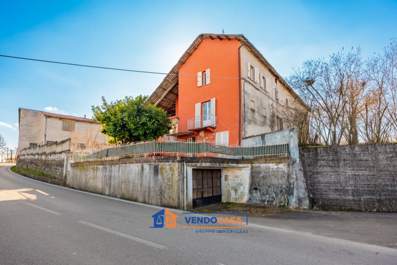Casa semi-independiente en Farigliano