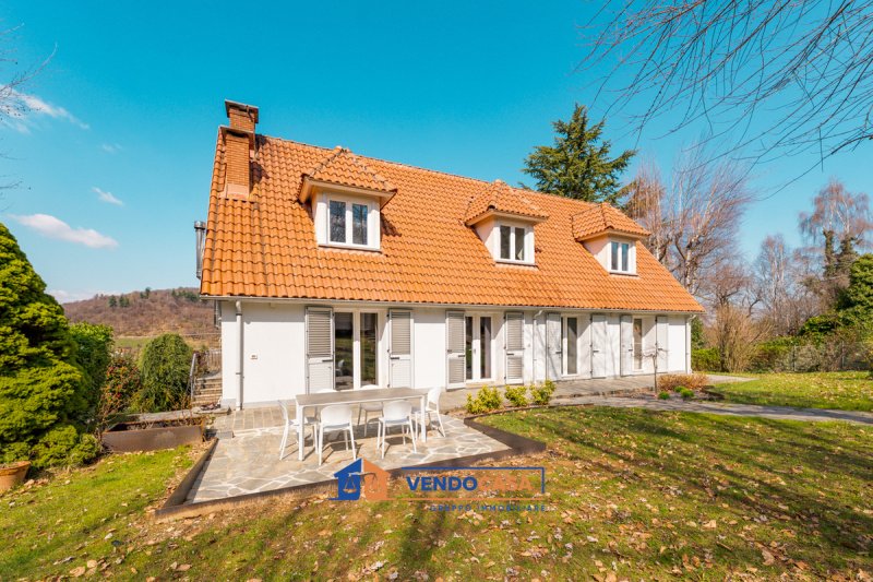 Villa in Peveragno
