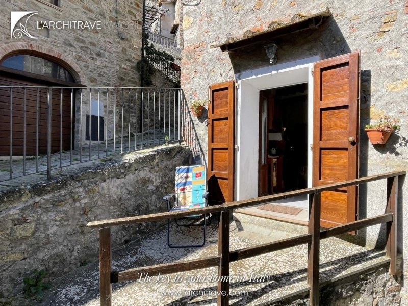 Half-vrijstaande woning in Castelnuovo di Val di Cecina