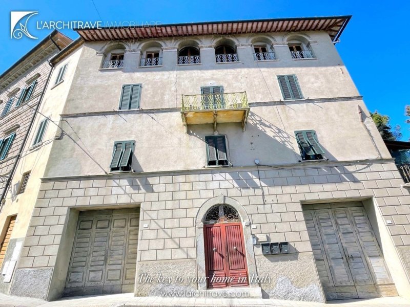 Half-vrijstaande woning in Castelnuovo di Val di Cecina