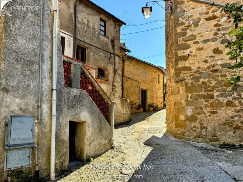 Особняк из двух квартир в Кьянни