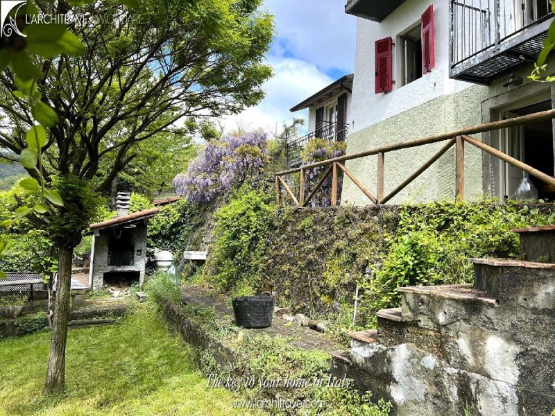 Semi-detached house in Comano